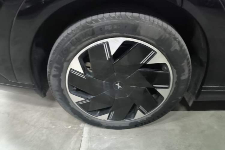 Used XPeng X9 2024 640 All-Wheel Drive High-Performance Max Right Rear Wheel Hub