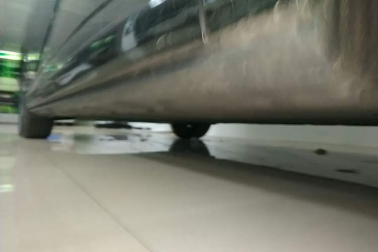 Used XPeng X9 2024 610 Long-Range Pro Right Side Sill