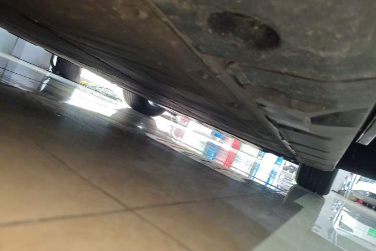 Used XPeng X9 2024 702 Ultra-Long Range Pro Right Side Sill
