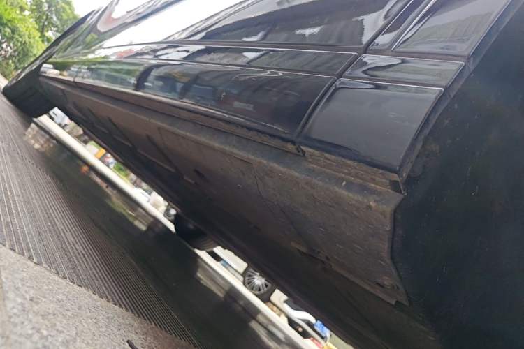 Used XPeng X9 2024 610 Long-Range Pro Right Side Sill