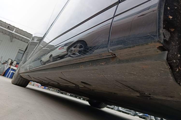 Used XPeng X9 2024 610 Long-Range Pro Right Side Sill