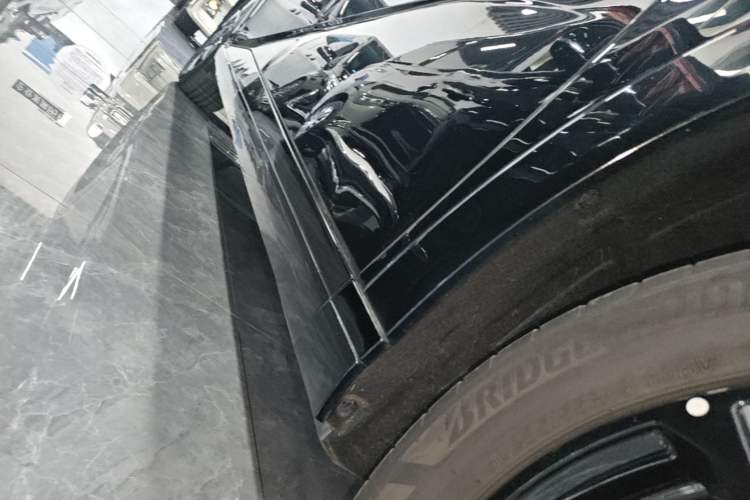 Used XPeng X9 2024 702 Ultra-Long Range Pro Right Side Sill