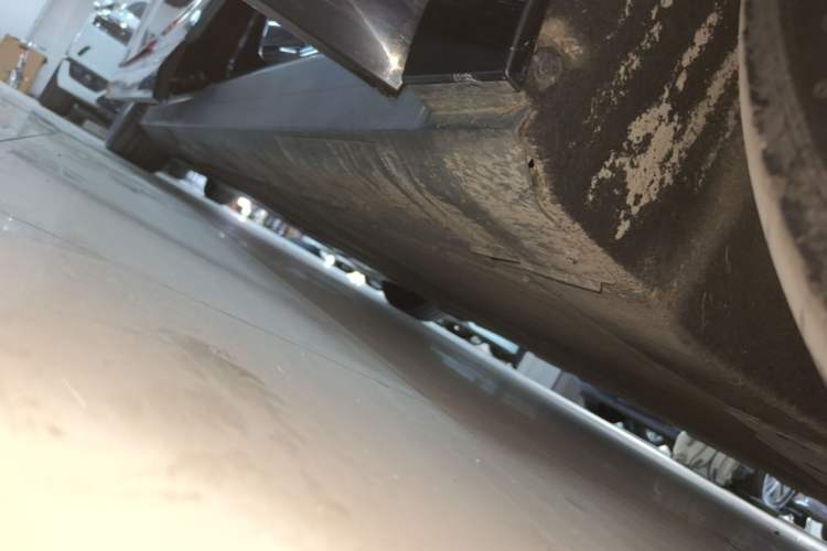 Used XPeng X9 2024 610 Long-Range Pro Right Side Sill