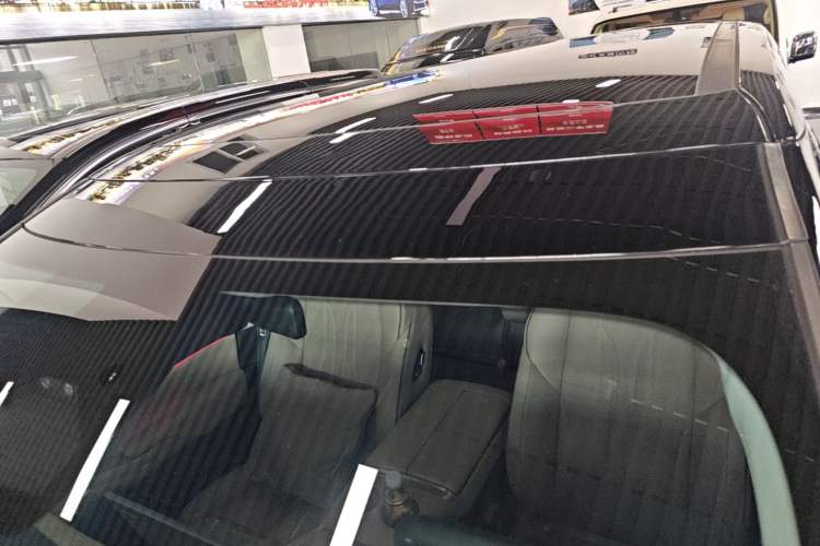 Used XPeng X9 2024 702 Ultra-Long Range Pro Roof