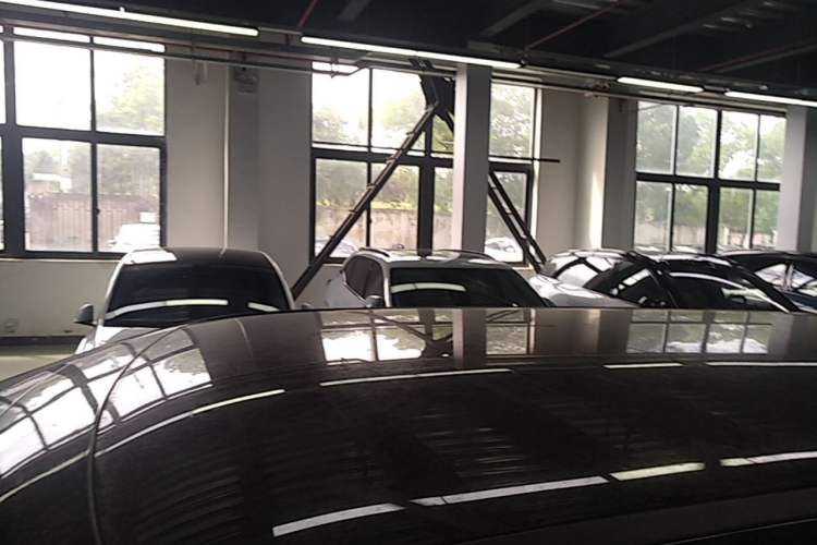 Used XPeng X9 2024 702 Ultra-Long Range Pro Roof