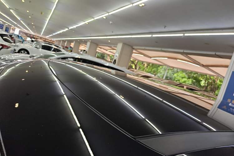 Used XPeng X9 2024 610 Long-Range Pro Roof
