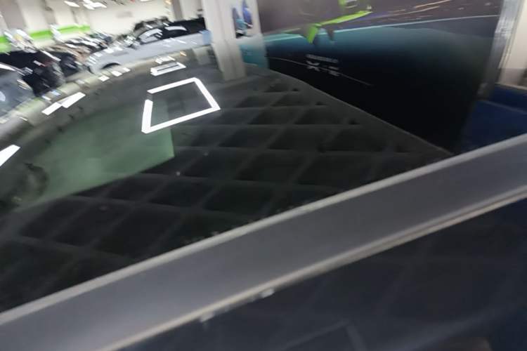 Used XPeng X9 2024 702 Ultra-Long Range Pro Roof