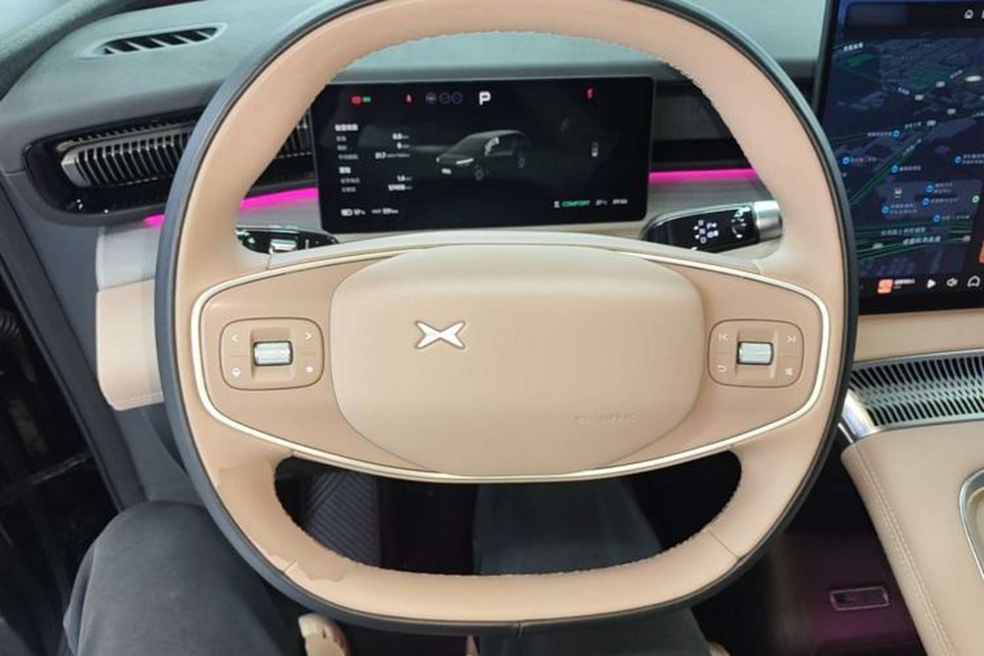 Used XPeng X9 2024 702 Ultra-Long Range Max Steering Wheel