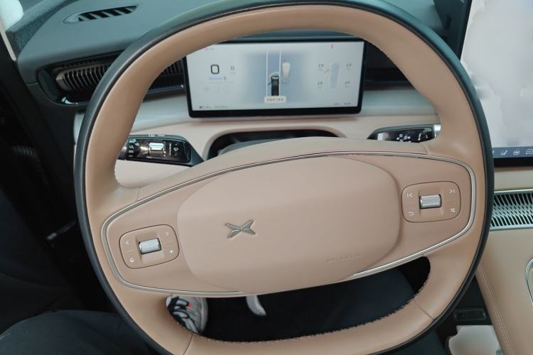 Used XPeng X9 2024 702 Ultra-Long Range Pro Steering Wheel