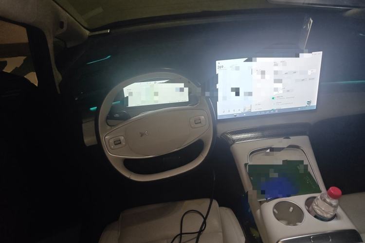 Used XPeng X9 2024 702 Ultra-Long Range Pro Steering Wheel