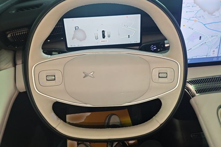 Used XPeng X9 2024 702 Ultra-Long Range Max Steering Wheel