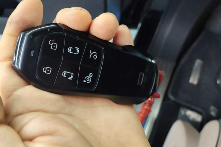 Used XPeng X9 2024 702 Ultra-Long Range Pro Vehicle Key