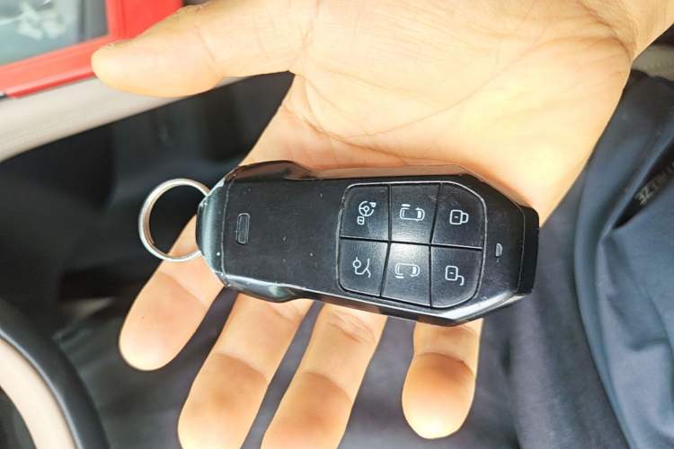 Used XPeng X9 2024 610 Long-Range Pro Vehicle Key