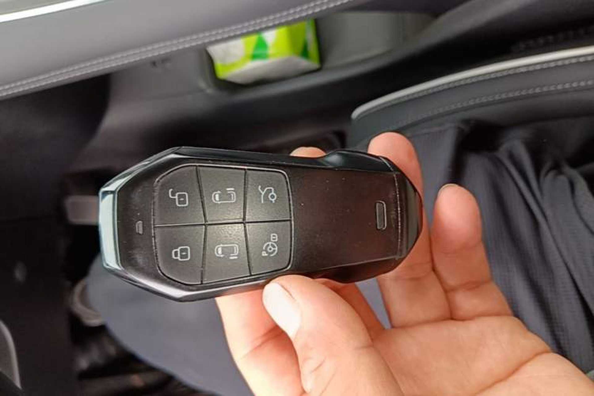 Used XPeng X9 2024 610 Long-Range Pro Vehicle Key