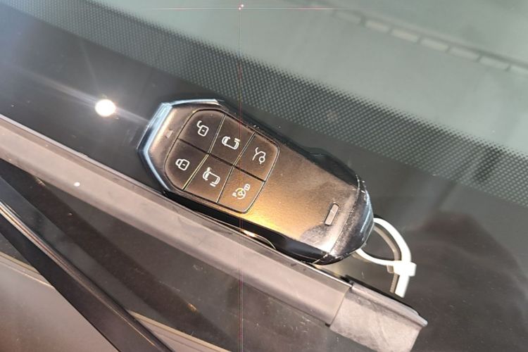 Used XPeng X9 2024 702 Ultra-Long Range Pro Vehicle Key