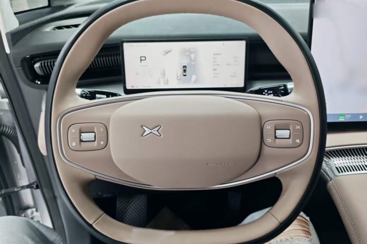 Used XPeng X9 2024 702 Ultra-Long Range Max Interior 2
