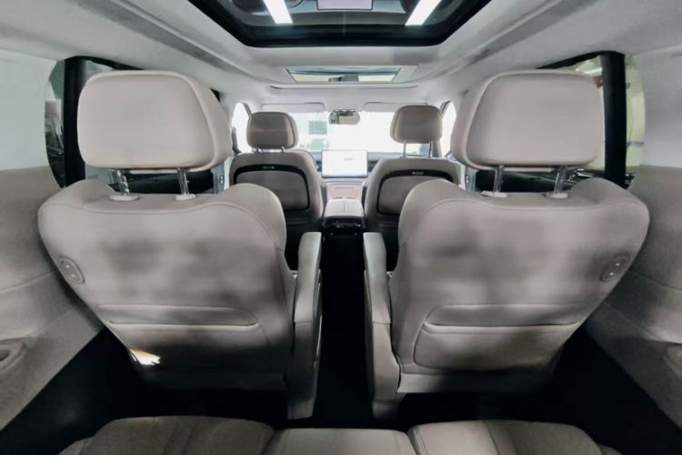 Used XPeng X9 2024 702 Ultra-Long Range Max Interior 5