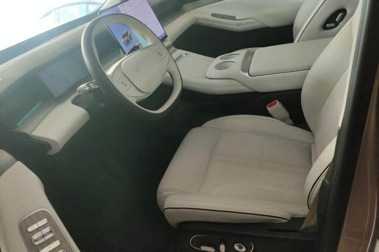 Used XPeng X9 2024 640 All-Wheel Drive High-Performance Max Left Front Seat