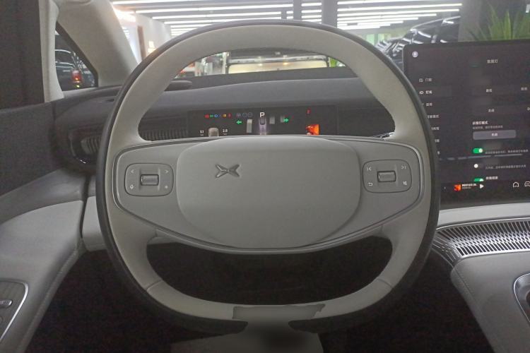 Used XPeng X9 2024 640 All-Wheel Drive High-Performance Max Steering Wheel