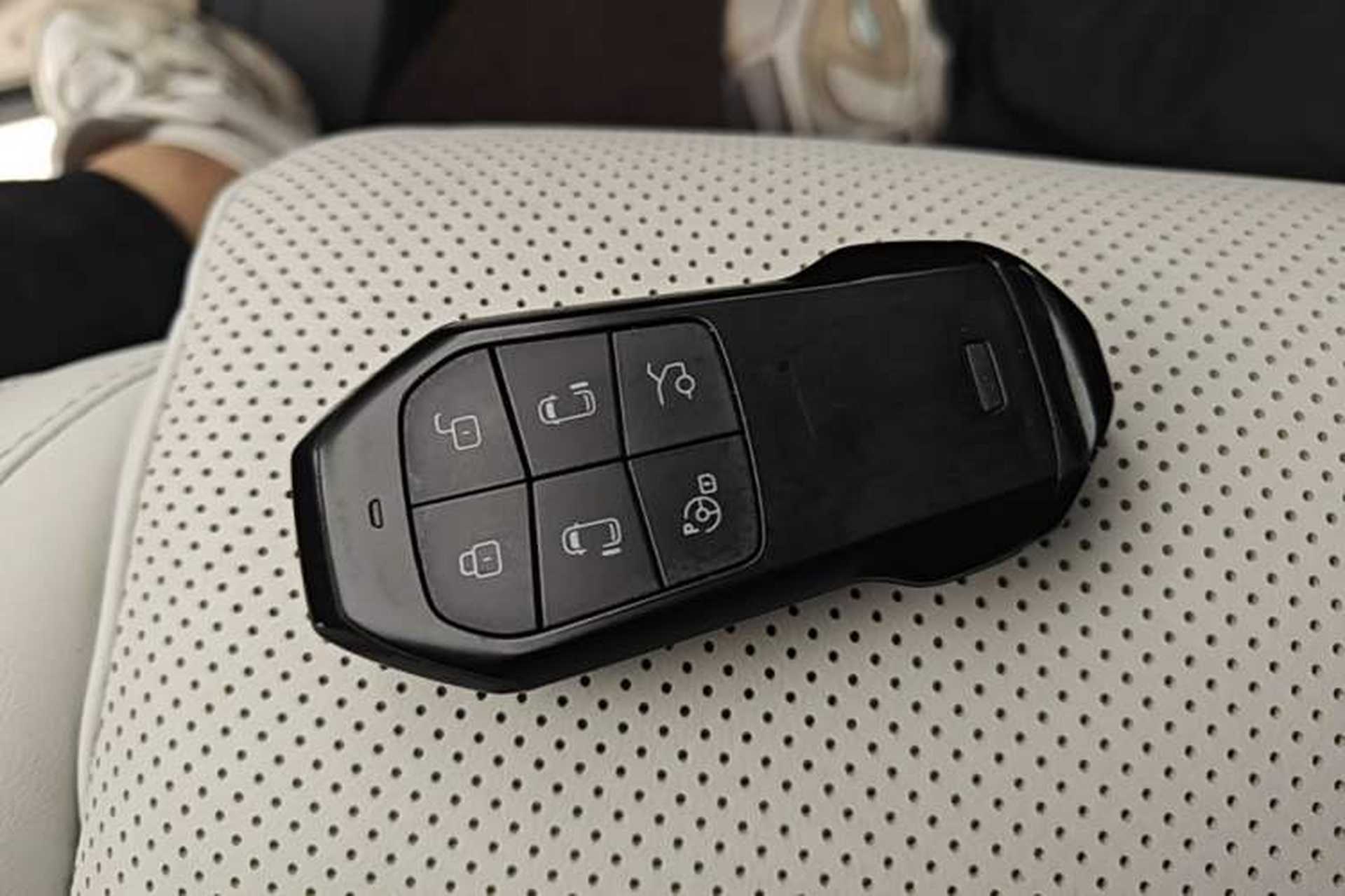 Used XPeng X9 2024 702 Ultra-Long Range Max Vehicle Key