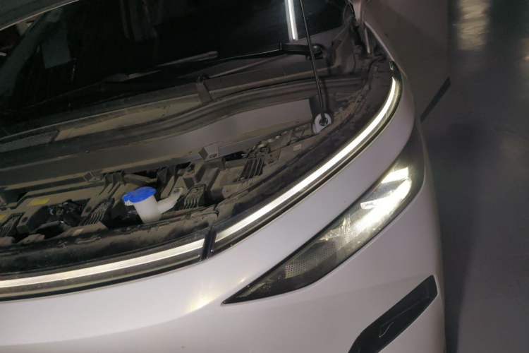 Used XPeng X9 2024 640 All-Wheel Drive High-Performance Max Engine Bay Left