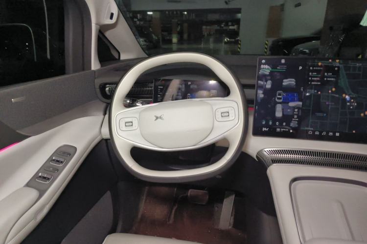 Used XPeng X9 2024 640 All-Wheel Drive High-Performance Max Steering Wheel