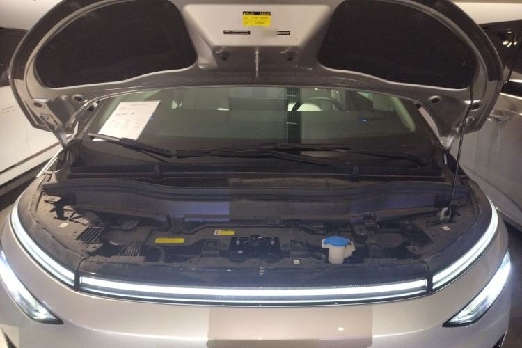 Used XPeng X9 2024 702 Ultra-Long Range Pro Engine Bay