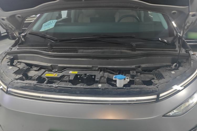 Used XPeng X9 2024 640 All-Wheel Drive High-Performance Max Engine Bay
