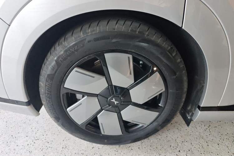 Used XPeng X9 2024 702 Ultra-Long Range Max Exterior 3