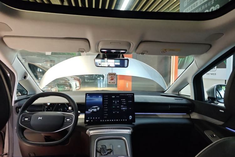 Used XPeng X9 2024 702 Ultra-Long Range Max Headliner