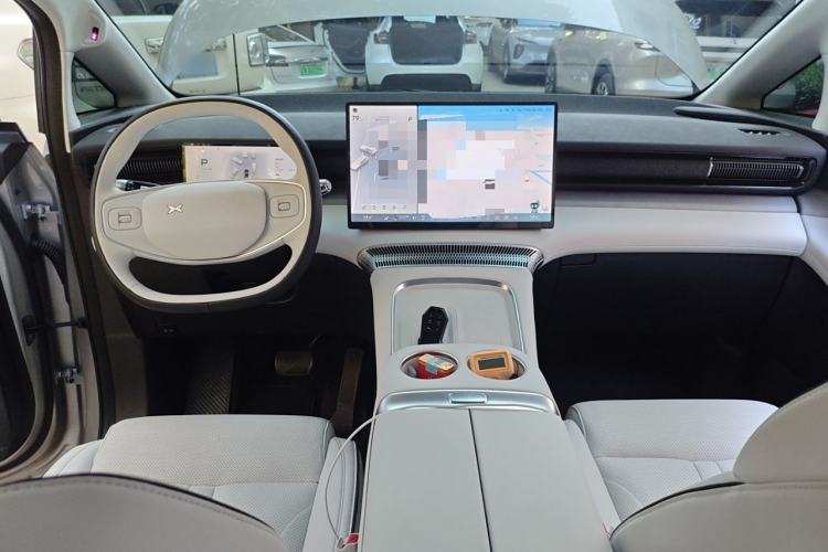 Used XPeng X9 2024 610 Long-Range Pro Interior 2