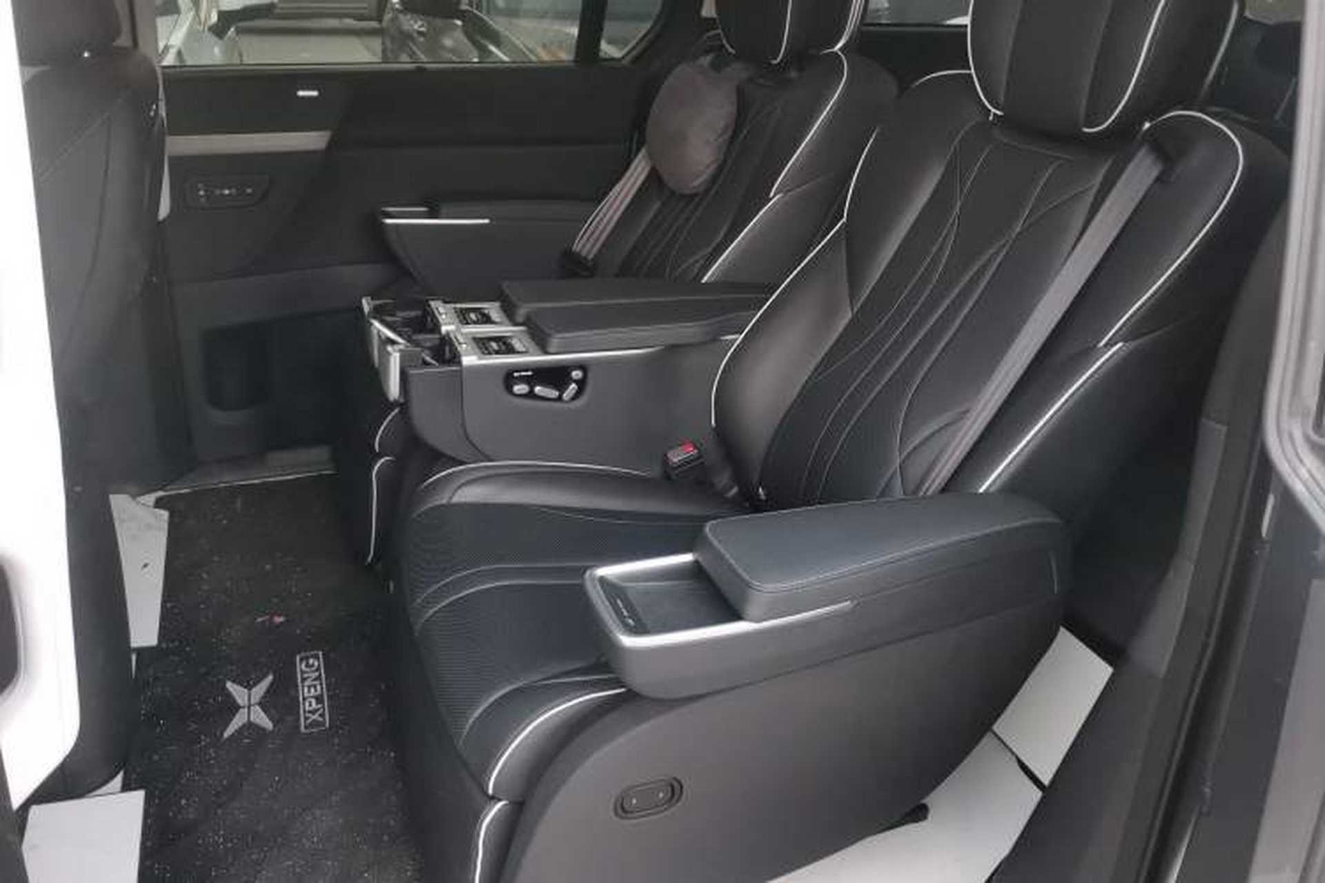 Used XPeng X9 2024 702 Ultra-Long Range Max Interior 4