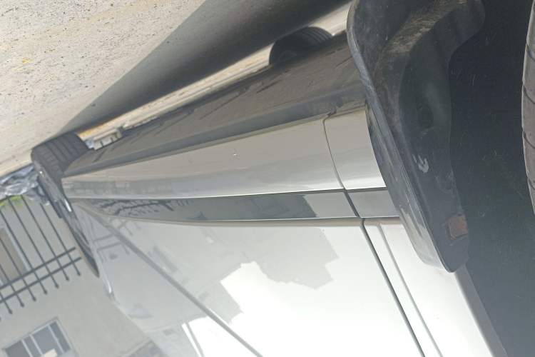 Used XPeng X9 2024 702 Ultra-Long Range Pro Left Side Sill