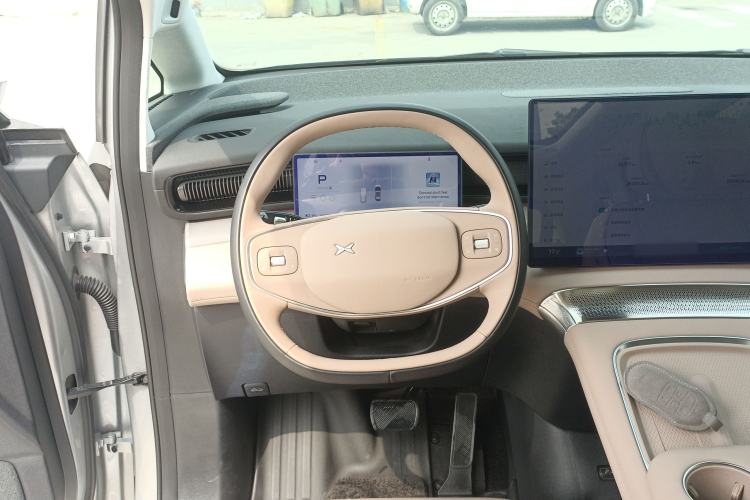 Used XPeng X9 2024 702 Ultra-Long Range Pro Steering Wheel