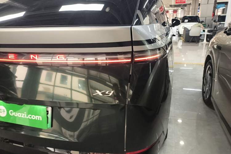 Used XPeng X9 2024 702 Ultra-Long Range Pro Right Rear Taillight