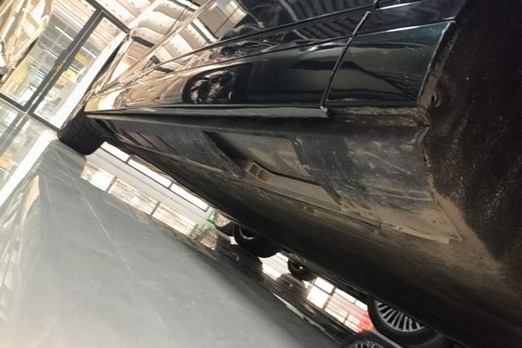 Used XPeng X9 2024 702 Ultra-Long Range Pro Right Side Sill