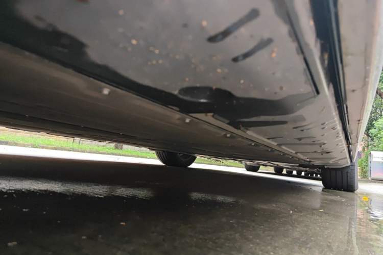 Used XPeng X9 2024 610 Long-Range Pro Chassis Front Left