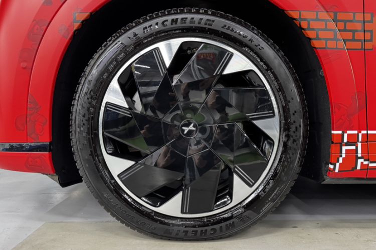 Used XPeng X9 2024 640 All-Wheel Drive High-Performance Max Exterior 6