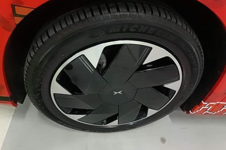 Used XPeng X9 2024 640 All-Wheel Drive High-Performance Max Left Front Wheel Hub