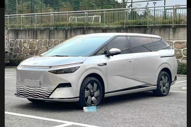 Used XPeng X9 2024 610 Long-Range Pro