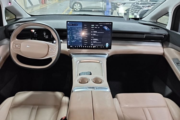 Used XPeng X9 2024 610 Long-Range Pro Center Console