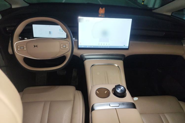 Used XPeng X9 2024 610 Long-Range Pro Center Console