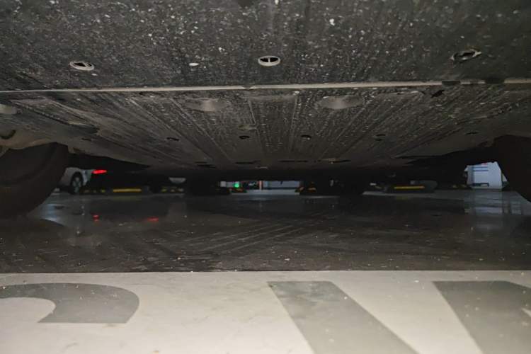 Used XPeng X9 2024 610 Long-Range Pro Chassis Front