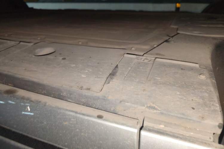 Used XPeng X9 2024 610 Long-Range Pro Chassis Front Left