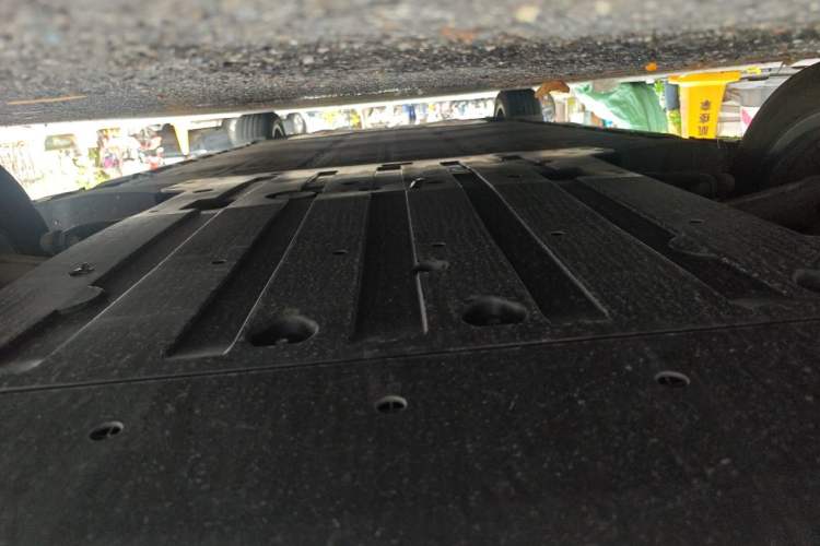 Used XPeng X9 2024 610 Long-Range Pro Chassis Front