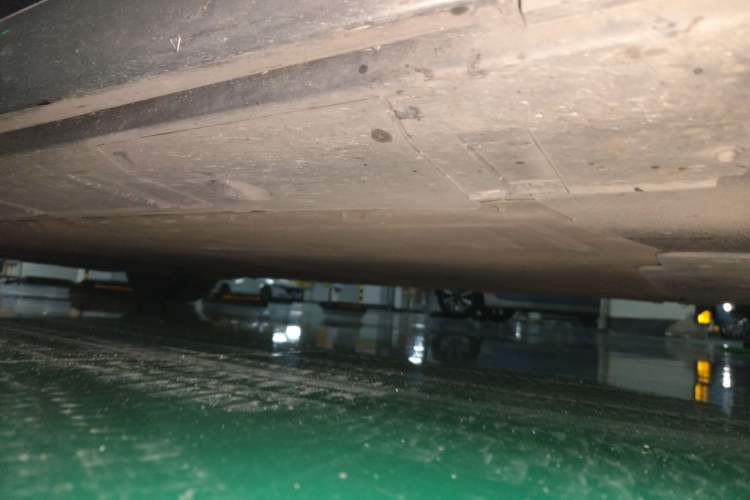 Used XPeng X9 2024 610 Long-Range Pro Chassis Front Right