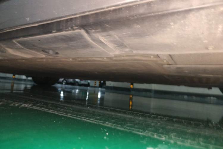 Used XPeng X9 2024 610 Long-Range Pro Chassis Rear Left