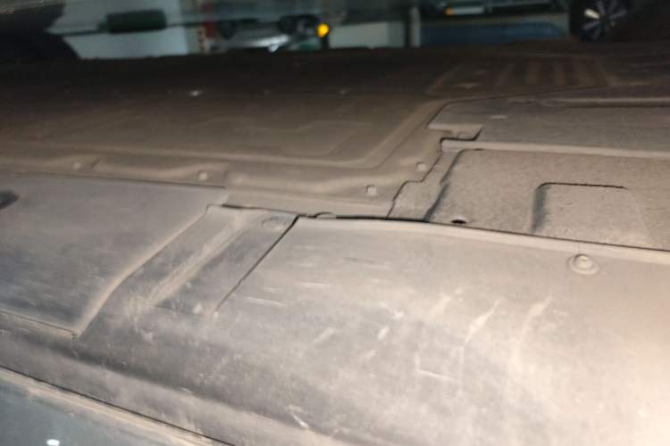 Used XPeng X9 2024 610 Long-Range Pro Chassis Rear Right