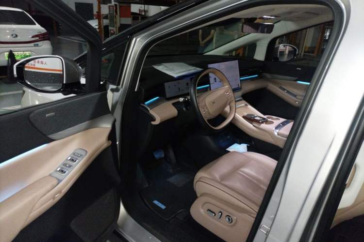 Used XPeng X9 2024 640 All-Wheel Drive High-Performance Max Driver Seat