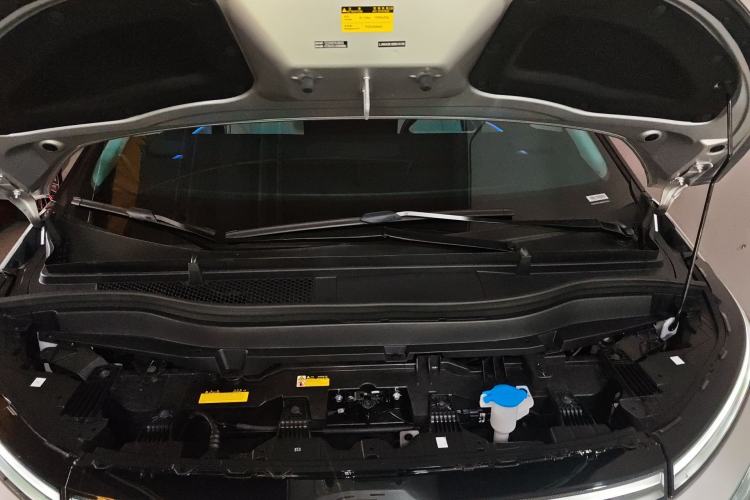 Used XPeng X9 2024 702 Ultra-Long Range Pro Engine Bay